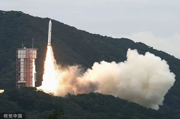 日本小型火箭“埃普西隆6号”于当天上午在鹿儿岛县肝付町的内之浦宇宙空间观测所发射。图源：视觉中国