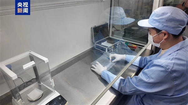 可建月球基地！首批“月壤砖”完成太空实验 状态良好