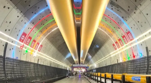 祝贺!我国自研世界最大直径高铁盾构机突破万米大关