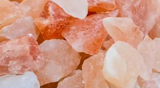 央视曝光网红“玫瑰盐”真相:不符合食用盐国家标准 仅限工业用途