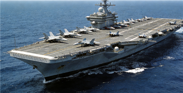 美国最大航母起火：烧了30个小时