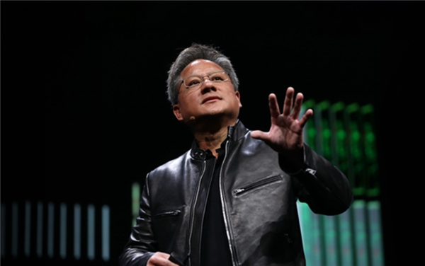 黄仁勋不装了:等美国用上最好芯片 再把次一级的卖给中国
