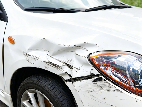 免费修车还返现！央视曝光车险骗保黑产：对车主危害极大